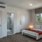 Silver Apartment - Central