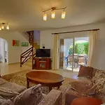 Villa Fig Tree
