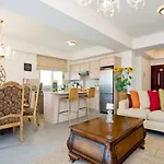 Amadora Luxury Villas