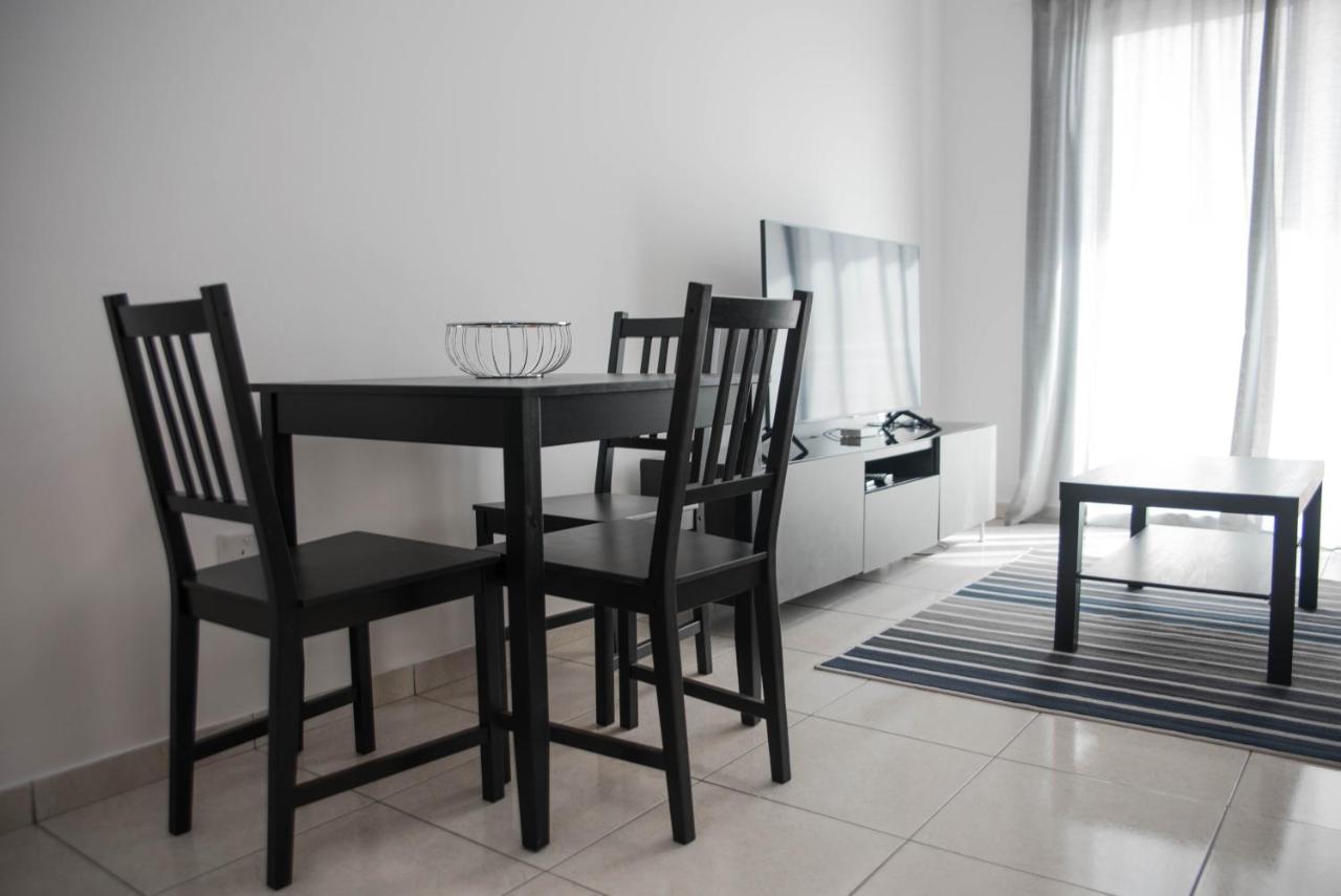 Apartament Renovated One Bedroom In With Pool *