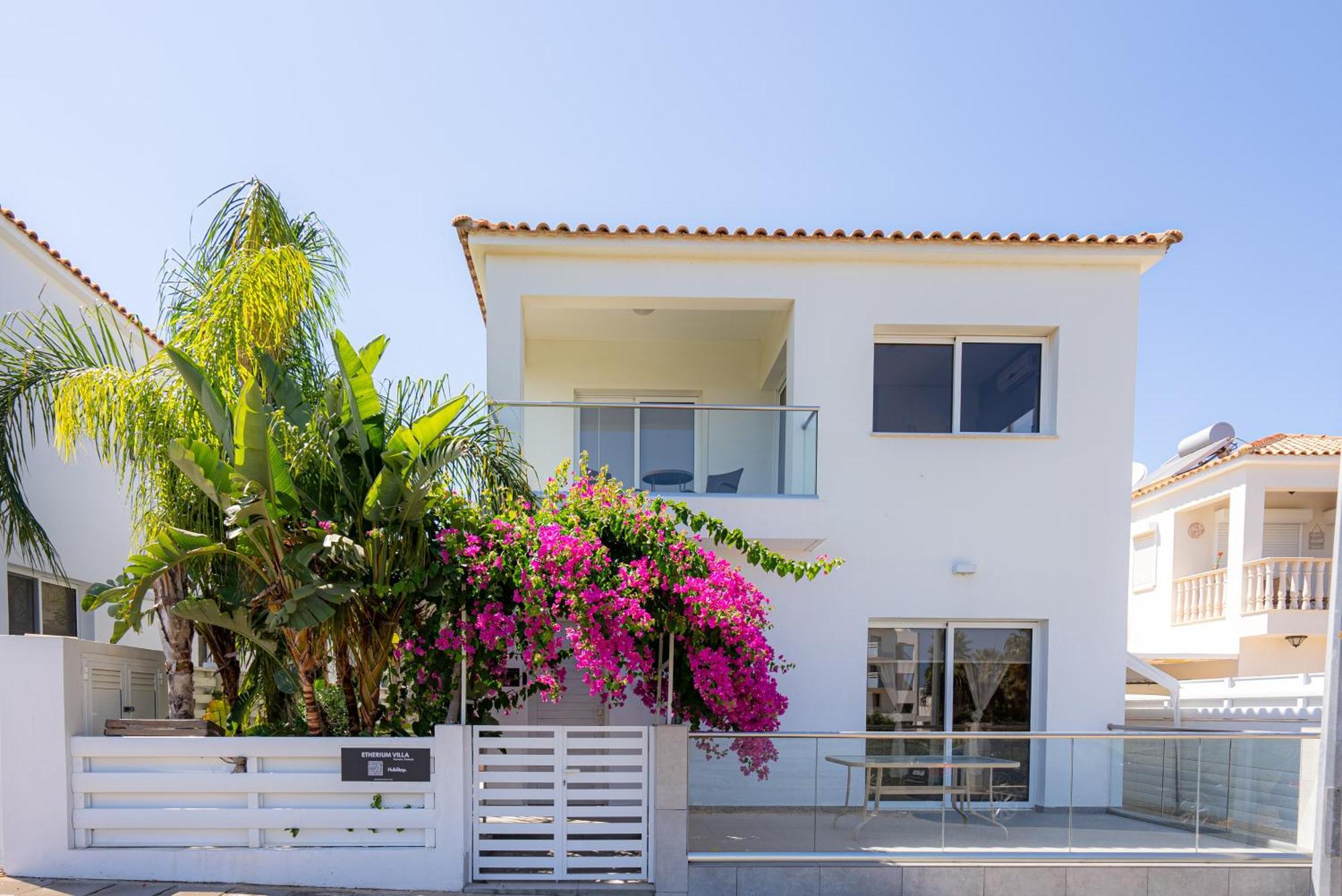 Hubstay - Etherium - 5 Min Walk To The * Protaras
