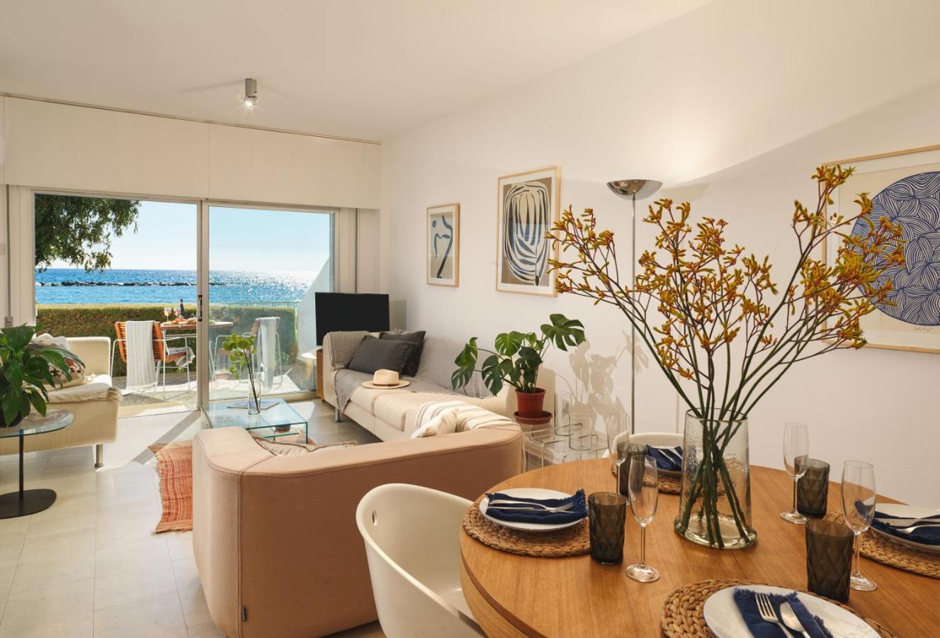 Appartamento Seafront Haven, *