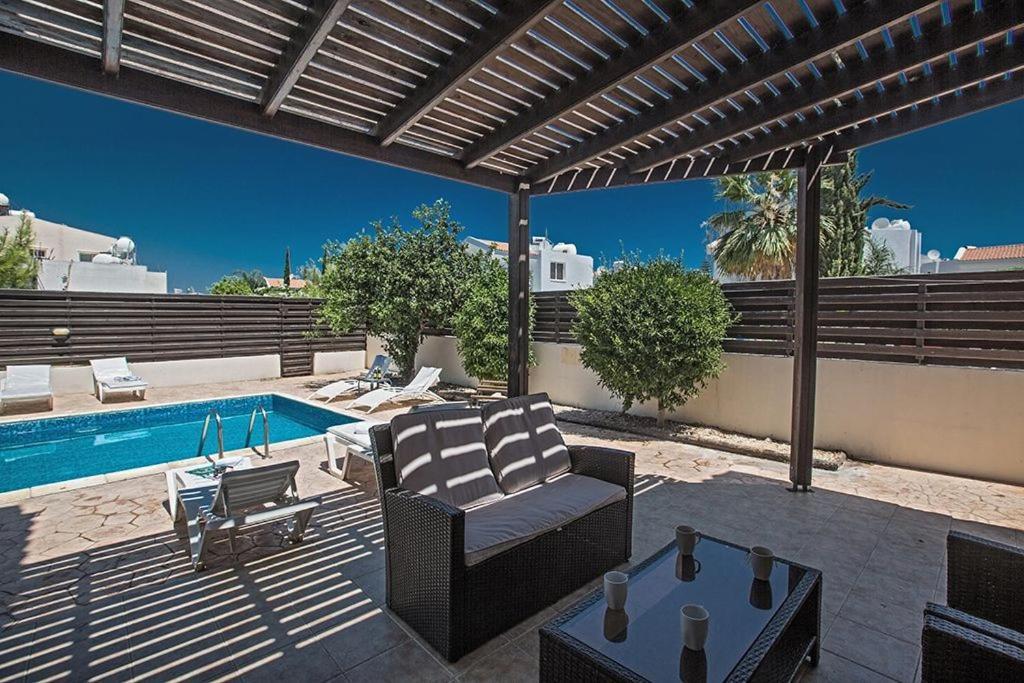 Eos, Modern 3bdr With Pool, Short Walk To Beachresort Centre Protaras