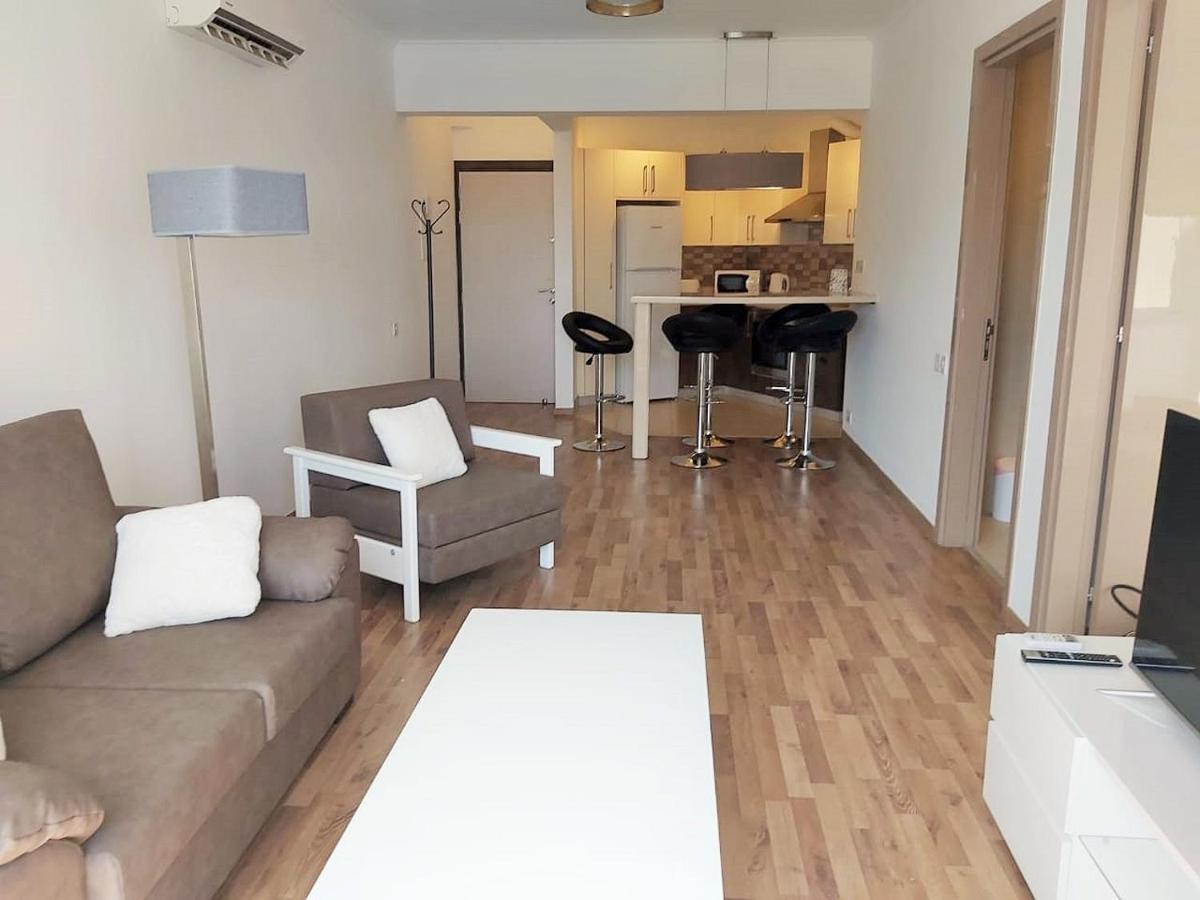 Apartment 32 Center Point