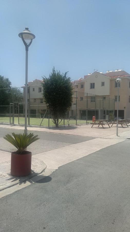 Studio In Complex With Pool And Tennis Court Διαμέρισμα *