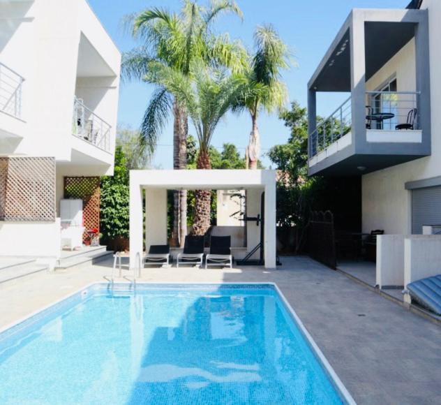 Appartamento Amazing 2-bedroom With Pool!!