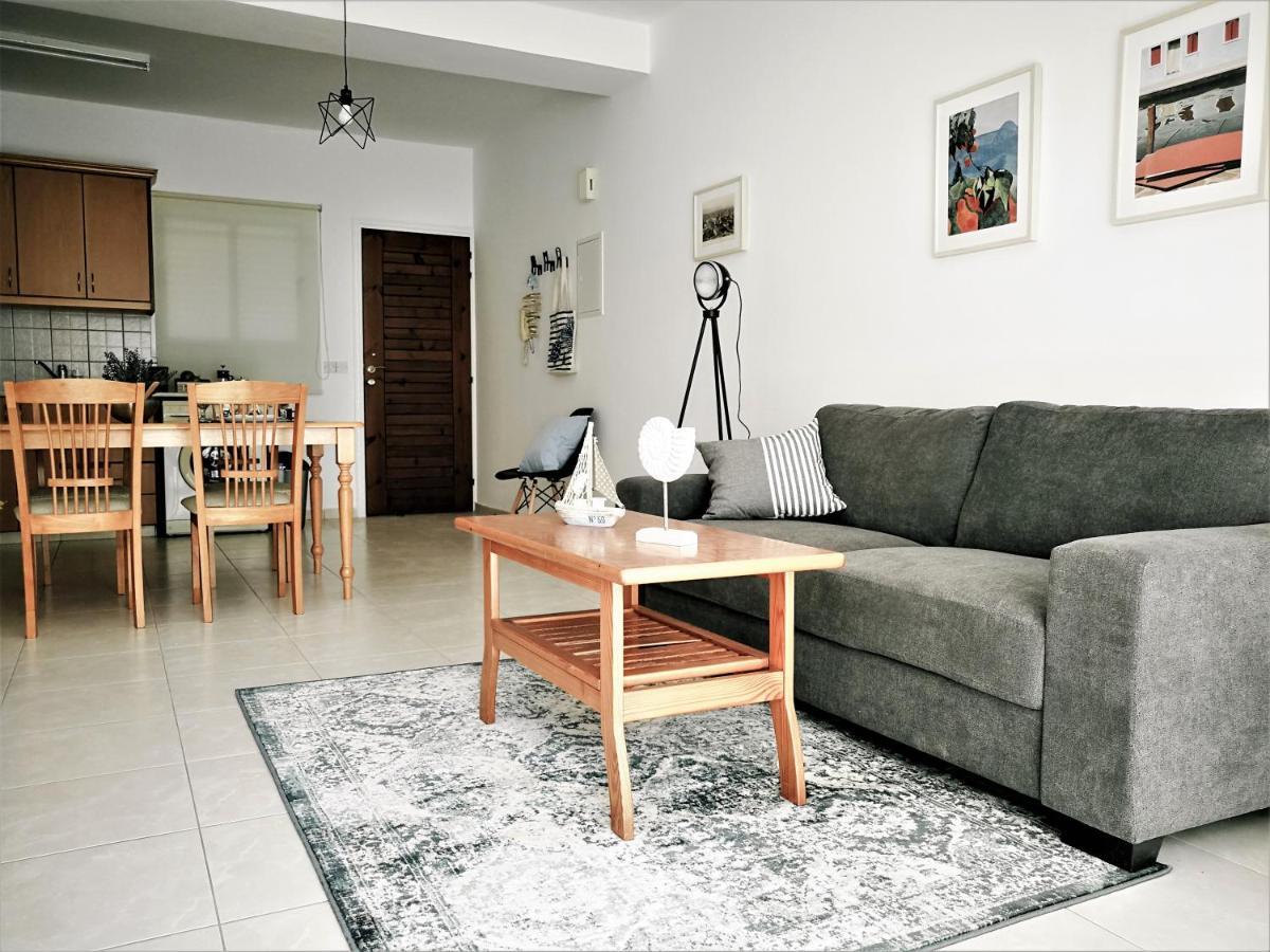 Apartamento Walnut103 With Pool