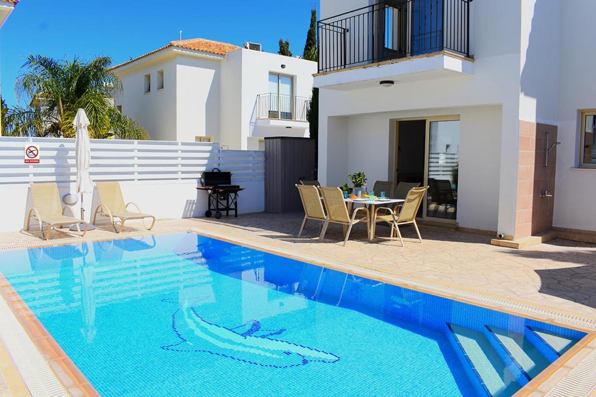 Palm Village Escape Villa