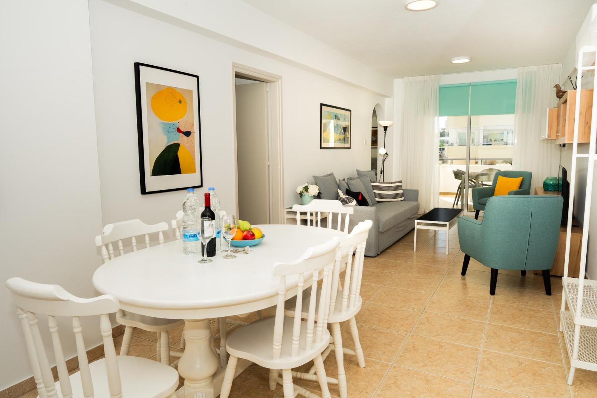 Olivia Mackenzie 2 Bedroom Flat With Pool * Larnaca