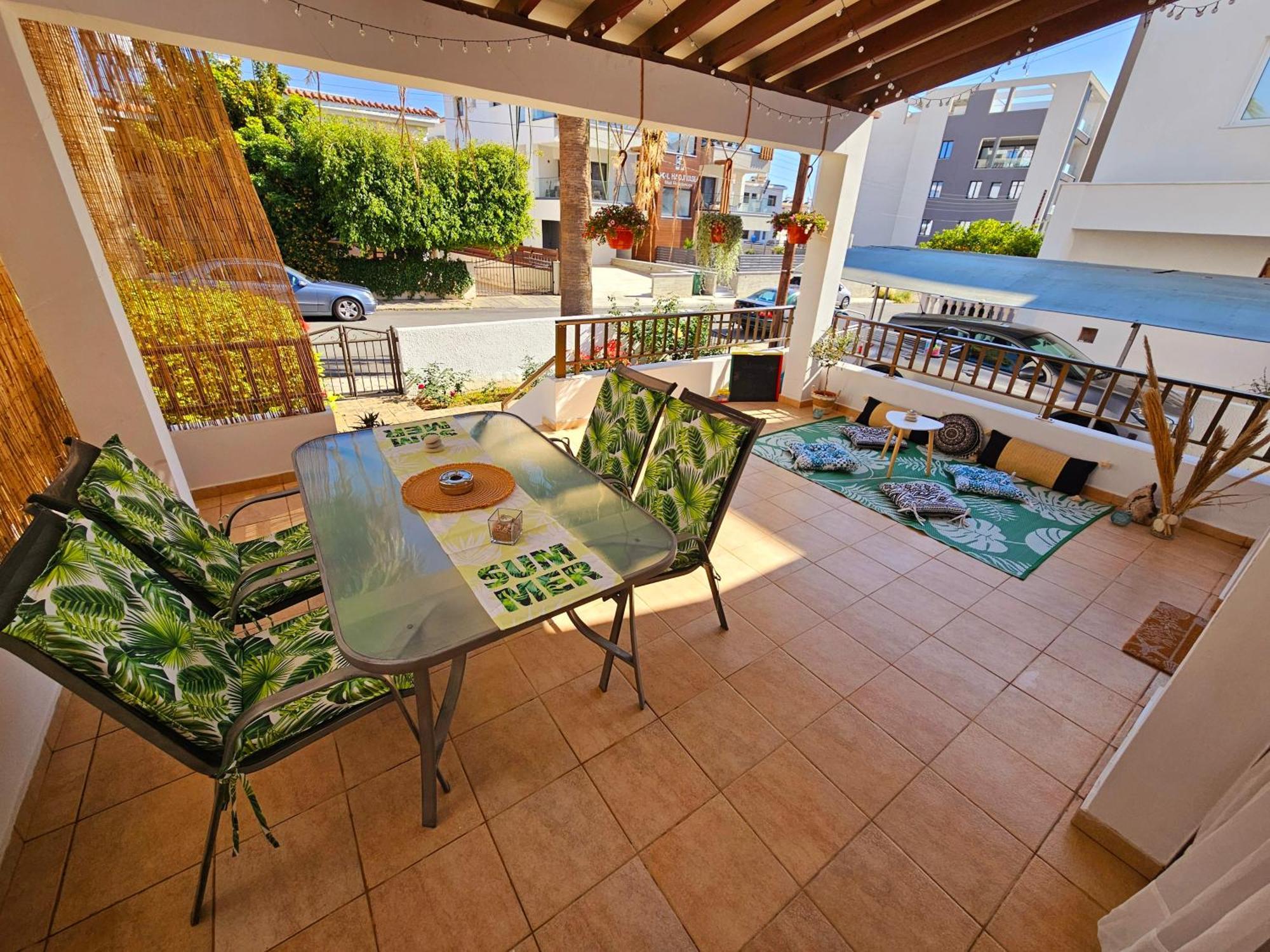 3 Palms Apartment