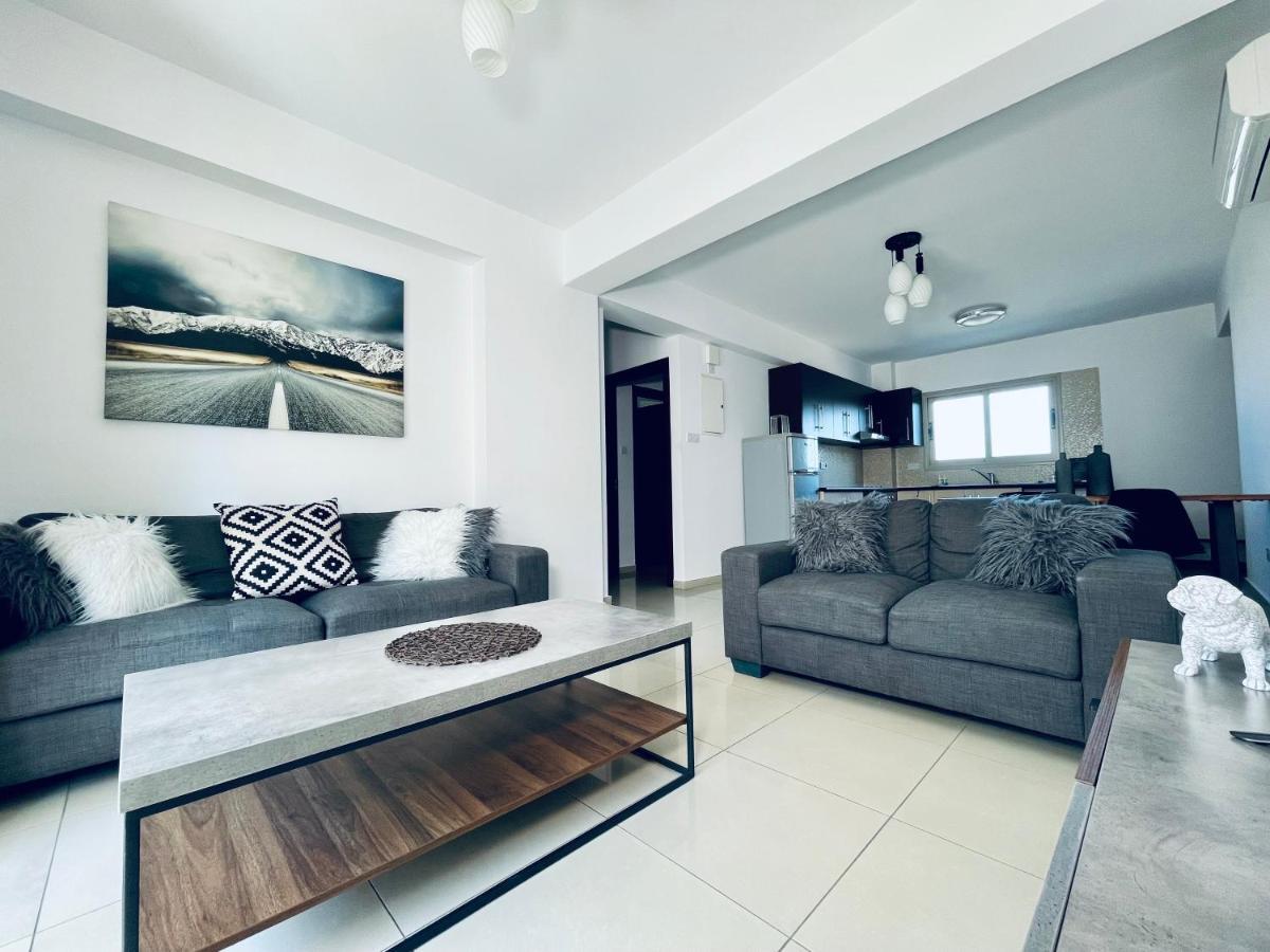 Oracle C-104 2 Bedroom Διαμέρισμα *