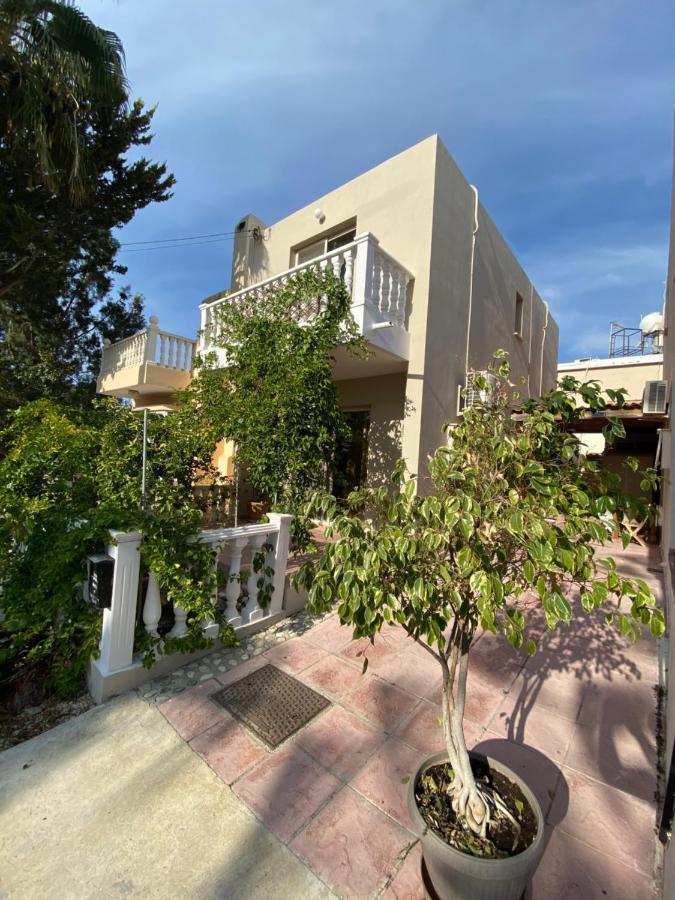 Moutallos Home Penzion 2*